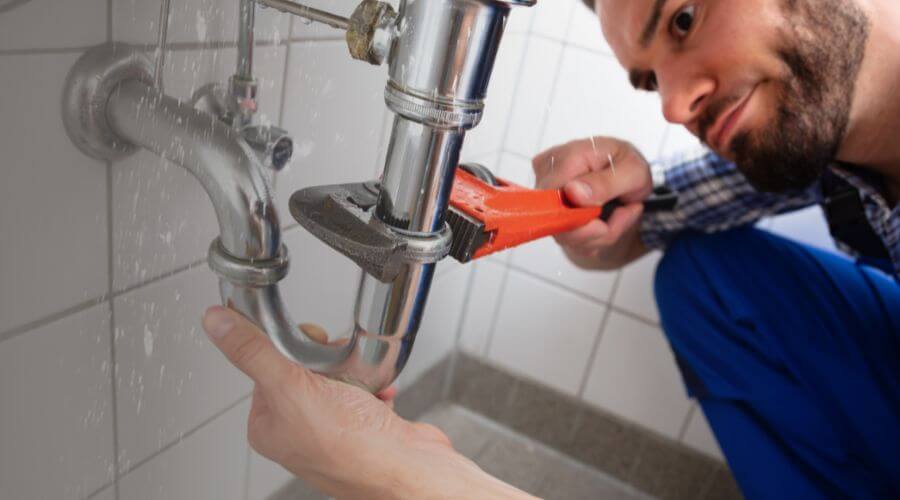 Toilet maintenance in Luquillo, PR